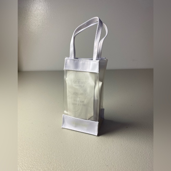 Mary Kay Travel Size Satin Hands Pampering Set NWOT - Picture 5 of 5